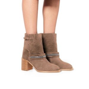 AQUATALIA Elisha Suede Ankle Boots Booties